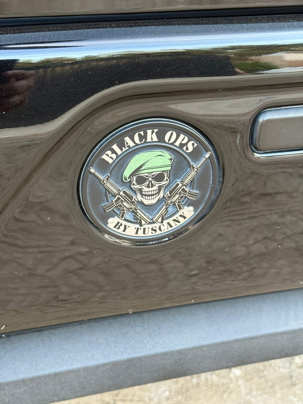 FORD F350 2024 BLACK OPSS EDITION FOTO DESCARGA